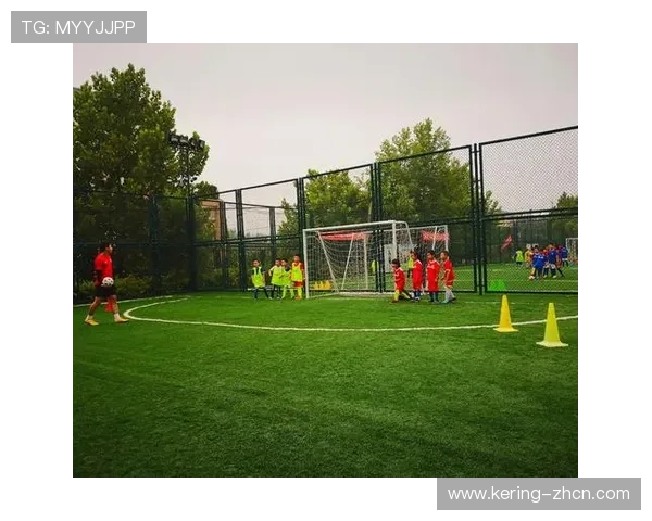 意甲俱乐部举办青少年足球夏令营